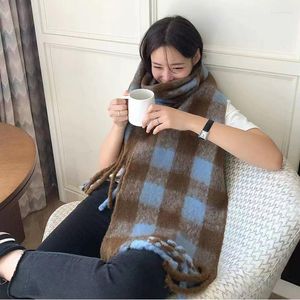 Scarves 2023 Europe Autumn And Winter Style Cashmere Warm Women's Scarf Colorful Chessboard Fashion Wrapped With Shawl Lovers'