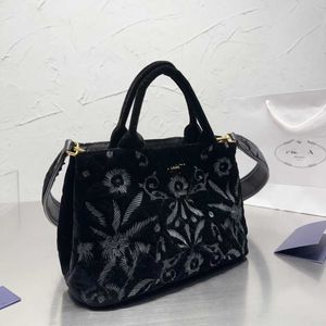 Velvet black flower large capacity bag autumn and winter new women's bag fashion commuting shoulder bag leisure Tote bag