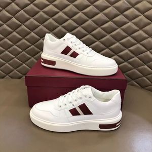 2024 Model Model Top Designer Leather Material Classic Hot Men Hot Mens Sneakers moca