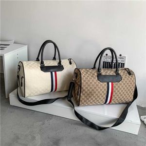 2023 Purses Clearance Outlet Online Sale Portable Large Capacity Travel Men's Short Distance Business Trip Messenger Women's Clothers Storage Boarding Bagage Bag