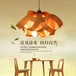 Lampy wiszące południowo -wschodnie chińskie drewniane żyrandol Restauracja Kreatywna osobowość balkon oświetlenia kawiarnia lampa kawiarnia