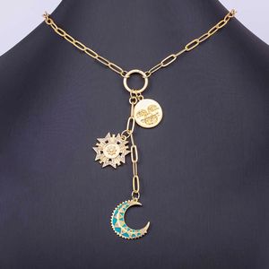 Pendanthalsband Nidin Classic Zircon Badge Shiny Crystal Moon Pendant Face Relief Necklace Women's Light Luxury Retro Design Jewelry Party Gifts G230206