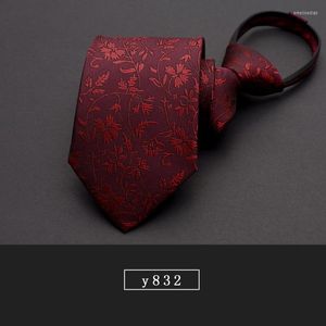 蝶ネクタイ高品質2023ファッションメンフォーマルジッパー8cmレッドフラワーパターンネクタイウェディングパーティーネクタイデザイナーとギフトボックス