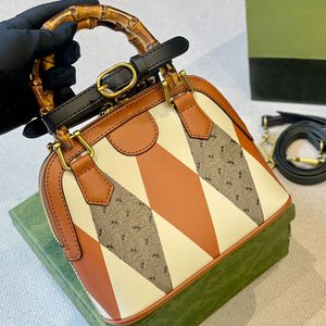 Mini Tote P￥sar Shell Diana Bamboo Bag Fashion Rivet Women Shop Handv￤skor Crossbody Axel Totes Lady Designer Luxury Purse Classic Letter Gun Color Hardware 715775