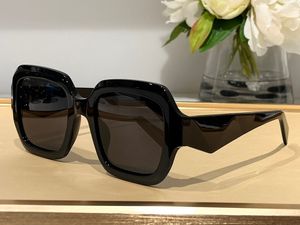 funky Sunglasses For Men and Women Summer 28 Style Anti-Ultraviolet Retro Plate Full Frame Fashion Glasses Random Box 28ZS