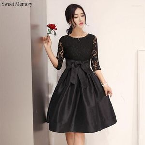 Party Dresses A439 Woman O-Neck Lace Sleeve Short Cocktail Graduation Gown 2023 Black Red Knee-Length Wedding Guest Dress