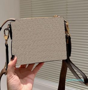 Crossbody Bags Tasarımcı Çanta Luxurys Çanta Kadınlar Mini Omuz Çantası Çanta Bayanlar Moda Klasik Cross Vücut 65