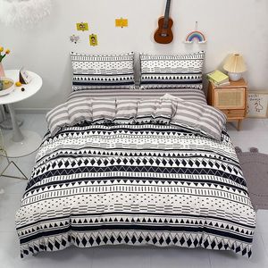 Sängkläder uppsättningar 3/4st Nordic Set Adult Kids Print Däcke täcker platt platta kudde Polyester King Double Twin Bedclothes Hemtextil