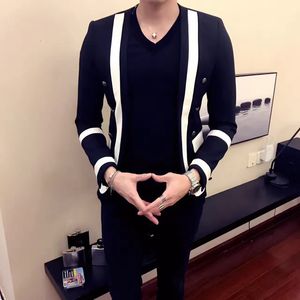 メンズスーツブレザーズフォーシーズンファッションメンズカジュアルスーツ韓国スタイルストライプの格子縞のスリムフィットナイトクラブヘアスタイリストコート230206