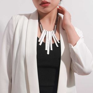 Pendant Necklaces Amorcome Oversized Chunky Leather Necklace Large Geometric Metal Pendant Statement Choker Necklace for Women Bohemian Jewelry G230206