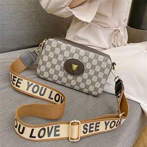 2023 Purses Clearance Outlet Online Sale New Camera Wide Webbing Mesenger Pure and Handbag for Crobody Women Bag