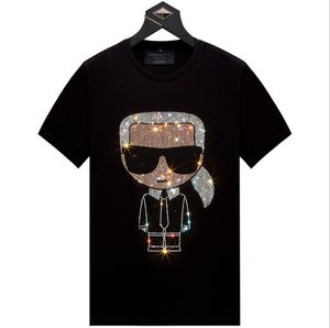 メンズTシャツ漫画ラインストーンTシャツ夏の男性半袖ファッションマンOネ​​ックホットドリルTシャツプラスサイズ6xl