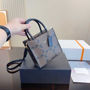 Designer New Mini Tote Bag Totes Women Shoulder Bags Fashion C Letter Print Purse Handbag Leather Hand Crossbody Bags Trend Female Purse 230427bj