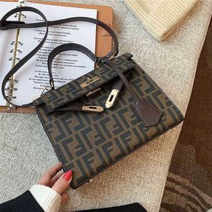 2023 Purses Clearance Outlet Online Sale Evening Bags Avancerad Sense Bag For Women Pures Handbag Purse med USA Style