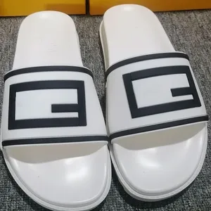 Designer cl￡ssico escorregadio masculino e feminino Sand￡lias de ver￣o praia Tabela plana Tabela plana Sapatos de moda feminina Flip-flops Slippers casuais 34-46 -F Zpy888888