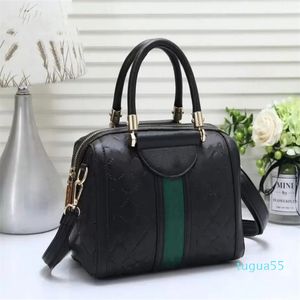 Shoulder Bags designer Shoulder Duffel Bags women men Embossing