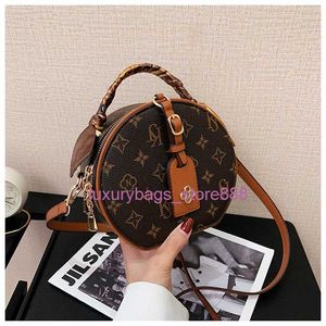 Store Bags Are Sold Cheaply Women 2023 New One Shoulder Crossbody Women's Fashion Letter Small Round Red Cake Live