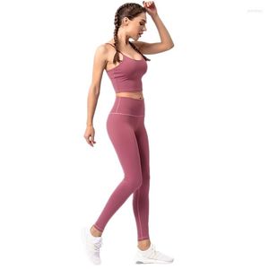Aktif Setler Yoga Seti Kadın Fitness Giyim Sporları Üst İnce Omuz Kayışı Sütun Salonu Taytlar Yastıklı Strappy 2 PCS Takım
