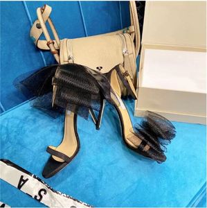 2023 Ny designer sommar sandal kl￤nningskor kvinnor b￥ge trimmade stilett klackar fest br￶llop brud modem￤rke dam pumpar