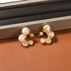 Fransk nischdesign Pearl Stud S Sier Needle Earrings Fashion Pendlare Ljus kvinnors högklassiga all-match smycken