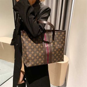 2023 Taschen Clearance Outlets Große Tote Damen-Schultertasche aus weichem Leder mit großer Kapazität, schlichter Brief, modische Pendler-Damen-Umhängetasche