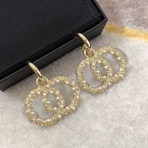 2023 novo ouro branco letras de pérolas diamante pendente lustre brincos aretes orecchini para mulheres amantes de festas presente jóias de noivado