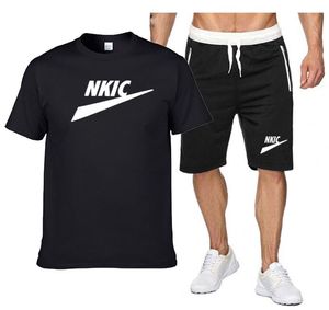 Chándales de verano para hombre, camiseta informal transpirable y pantalones cortos, conjunto de dos piezas, traje deportivo para hombre, chándal de manga corta a la moda