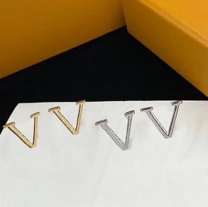 Modedesigner alfabetet charm studörhängen aretes orecchini för män kvinnor fest bröllopälskare gåva smycken engagemang med låda