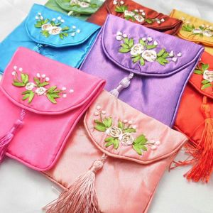 Jewelry Pouches Handmade Ribbon Embroidery Small Zipper Bags Tassel Silk Satin Gift Coin Pouch Card Holders Craft Packaging