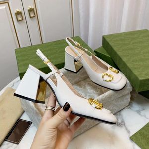 Hight Heels Heels Sandals Summer New Women 's Designer 신발 편지 자수