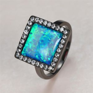 Fedi nuziali Opale di fuoco blu Pietra quadrata grande per donna Uomo Gioielli Moda vintage Anello in pietra portafortuna con zirconi di cristallo in oro nero