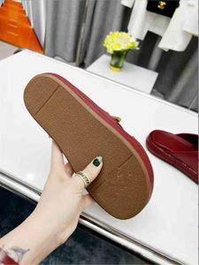 New cross wide stripe black and white khaki leather Slippers women's sandals Loafers Muller shoes Upper with heat-sealed Beach shoes Eur 35-42