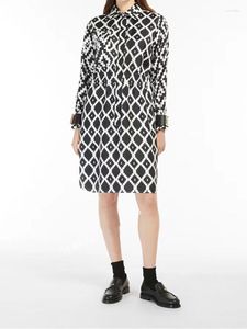 Casual Dresses 2023 Autumn Women Turn-Down Collar Silk Geometric Printed Elastic Waist Fashion All-Match Elegant Simple Midi Dress
