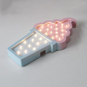 Nattlampor LED Ice Cream Bedroom Lamp med fjädring Hål Träbordslampor Väggmonterad atmosfärbelysning Batteri drivs för café