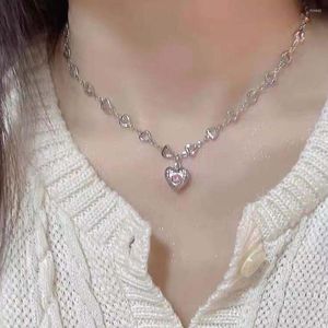 Collane con ciondolo Moda coreana Vintage Hollow Zircone lucido Collana con cuore di perle di cristallo rosa per gioielli da donna regalo di compleanno