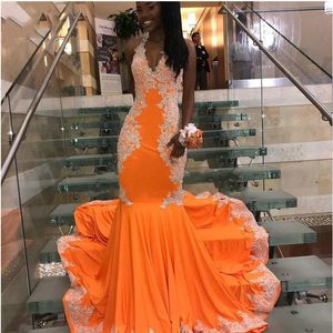 オレンジホルターマーメイドロングプロムドレス黒人女の子レースアップリケバックレスフロアレングスフォーマルパーティーイブニングドレス 2023