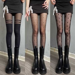 Mumins femininos Rompers Gothic Tights Mulheres Leggings Lolita Hollow Out Mesh meias japonesas com fundo de renda com calça de meia -calça floral Black Stocking Y2302