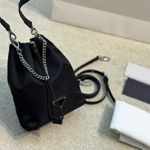 Designers Handbags Bags Women Shoulder Luxurys Mini Bucket Bag Chain Material Leather Wallet crossbody bag charm Handbag bag versatile purse Factory store