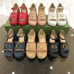 Designer Sandals Coarse heel Half Women Slippers Summer Stylist Sandals Metal Logo Leather Sexy High Heeled Lady Shoes