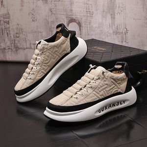 새로운 패션 남자 블랙 베이지 인과 플랫폼 신발 고급 디자이너 레이스 업 편안한 스포츠 워킹 스니커즈 Zapatos Hombre