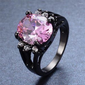 Bröllopsringar Big Oval Pink Zircon Stone Ring Vintage Fashion Black Gold Crystal Engagement for Women Jewel Christmas Present