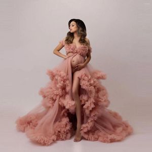 Casual klänningar dammiga rosa tyllklänning ruffles botten av axelfronten split kvinnor moderskap för po skötar och babyshower