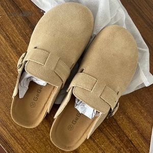 Women's Closed New 2022 Toe Slippers Cow Suede Leather Clogs Sandals For Women Retro Fashion Beige Garden Mule Clog Slid be77