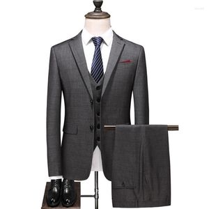 Herrdräkter varumärke Slim Wool Check Suit Men's Classic Three-Piece Banquet Social Wedding Fashion Grey Formal Wear