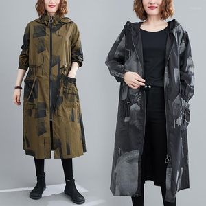 Trench de trincheira feminina Long Windbreaker Mulheres encapuzadas 2023 Primavera zíper de outono da moda selvagem impressão fina feminina fêmea frouxa maré h22240