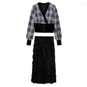 Work Dresses PERHAPS U Women Vintage Plaid V-neck Button Long Sleeve Pullover Empire Midi Velvet Pleated Skirt Two Pieces Set Elegant T0065