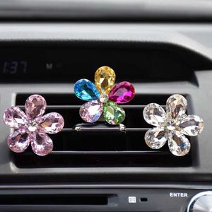 Interiördekorationer 3st Diamond Drill Crystal Flower Car Air Outlet Parfym Clip Freshener Aromaterapi Auto Interiör smycken Tillbehör Flicka gåva 0209