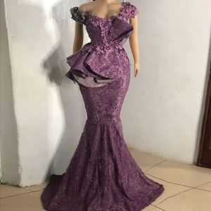 2023 Aso Ebi Purple Mermaid aftonkl￤nningar fr￥n axelspetsp￤rlor rufsade plus size afrikanska kvinnor prom kl￤nningar druvformell festkl￤nning vestido de novia