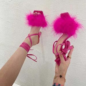 Новые чернокожие женщины 2021 Sexy Open Toe Furry Fur Summer Sandals Sandals Ladies Shoes T230208 8C9A