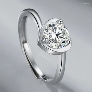 Bröllopsringar Japan och Sydkorea Silver Color Moss Stone Zircon Hjärtformad ring Enkel öppning Justerbar förslag Kvinnsmycken gåva